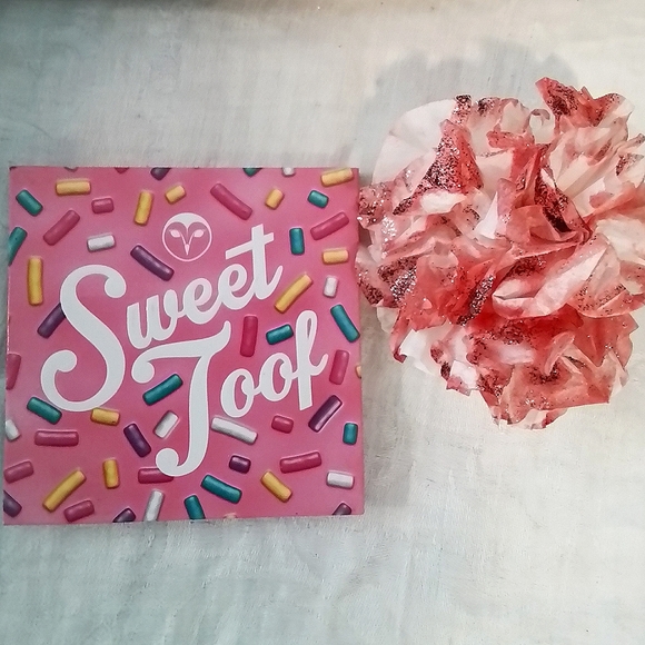 Hank & Henry "Sweet Toof" 9 Eyeshadow Pallet with gorgeous colors! - Picture 3 of 5